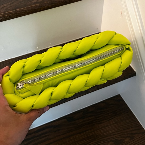A.W.A.K.E. MODE Lucia Braided Vegan Leather Clutch Yellow Green Neon - Picture 3 of 7